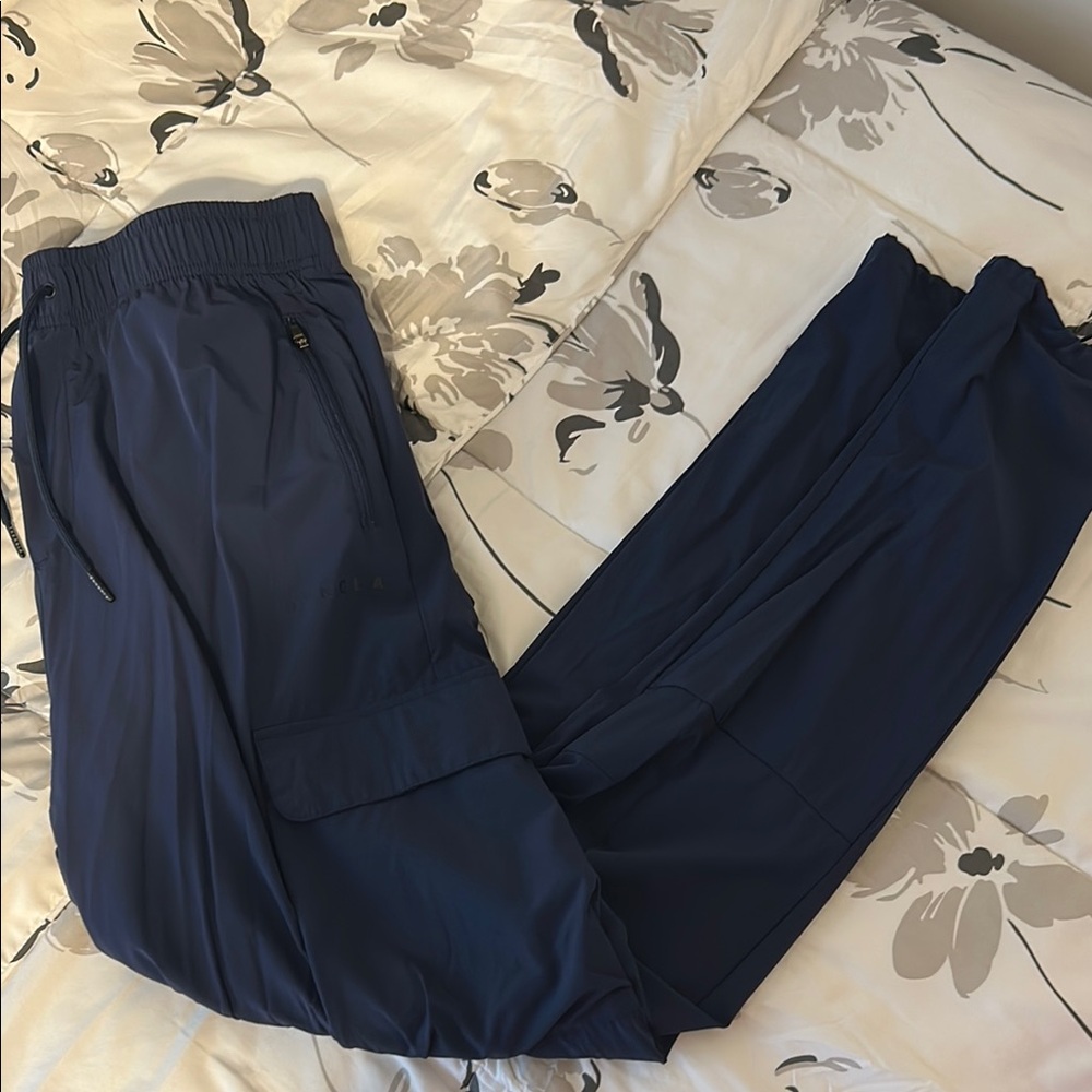 Men’s YoungLA navy cargo joggers XL